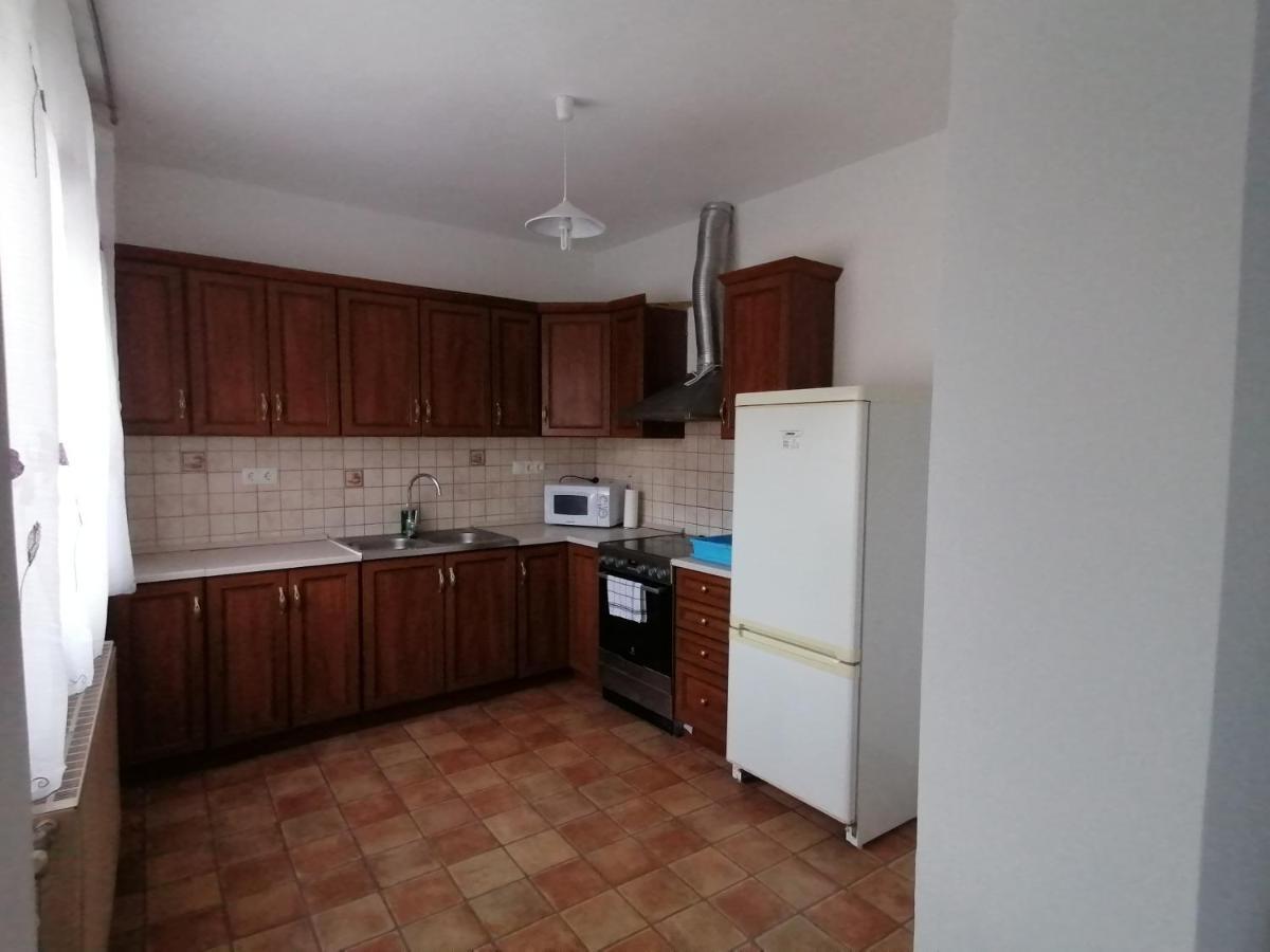 Family House Villa เอ็กเกอร์ ภายนอก รูปภาพ